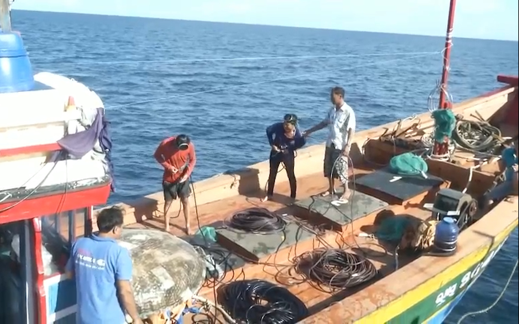 Nghề lặn ven bờ ở đảo Lý Sơn: Đánh cược với mạng sống của mình