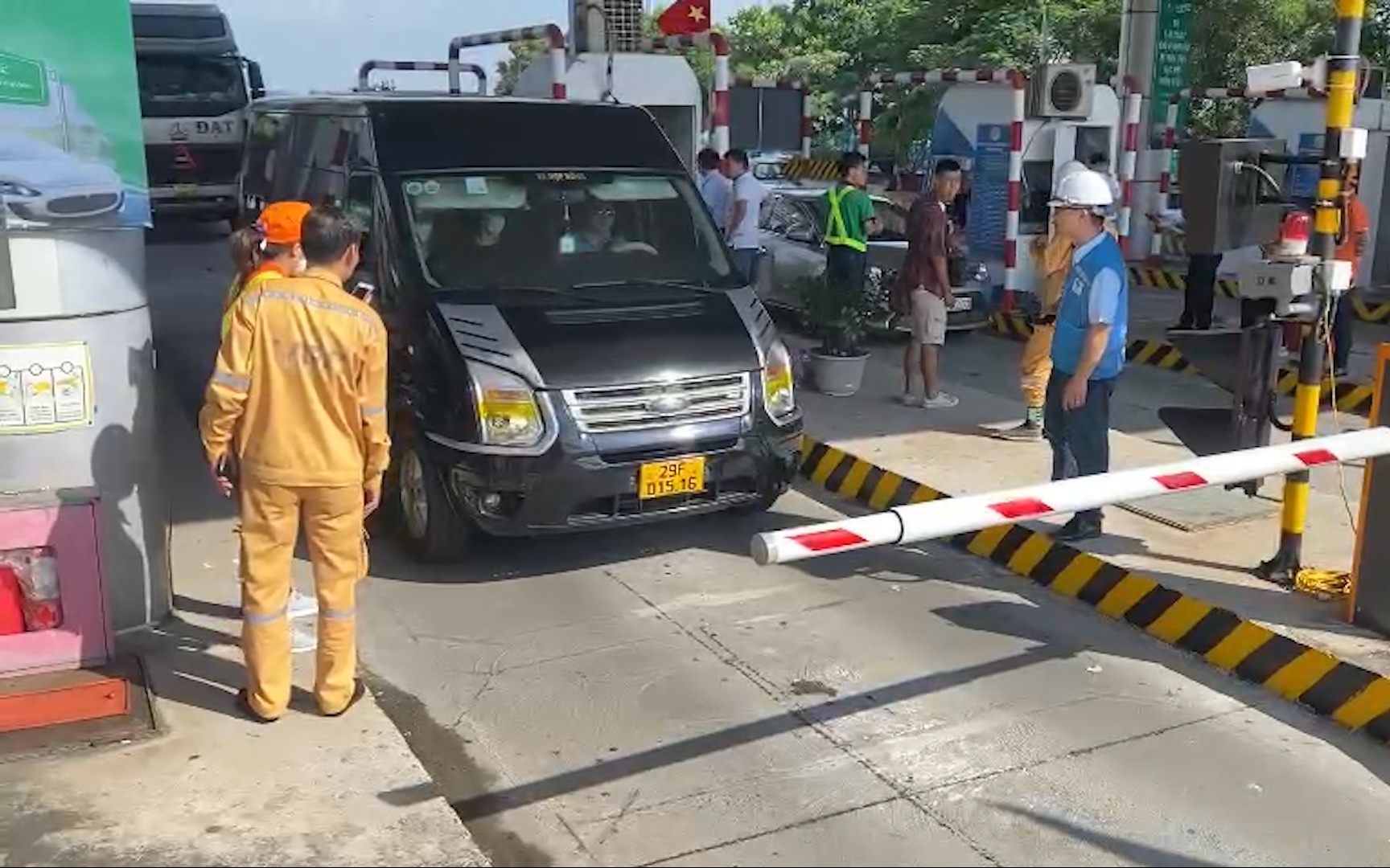 Video: Bắt đầu thu phí tự động không dừng tuyến cao tốc dài nhất Việt Nam