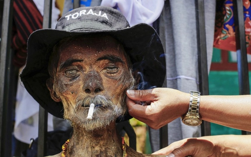 Phong tục kỳ lạ của người Toraja tại Indonesia