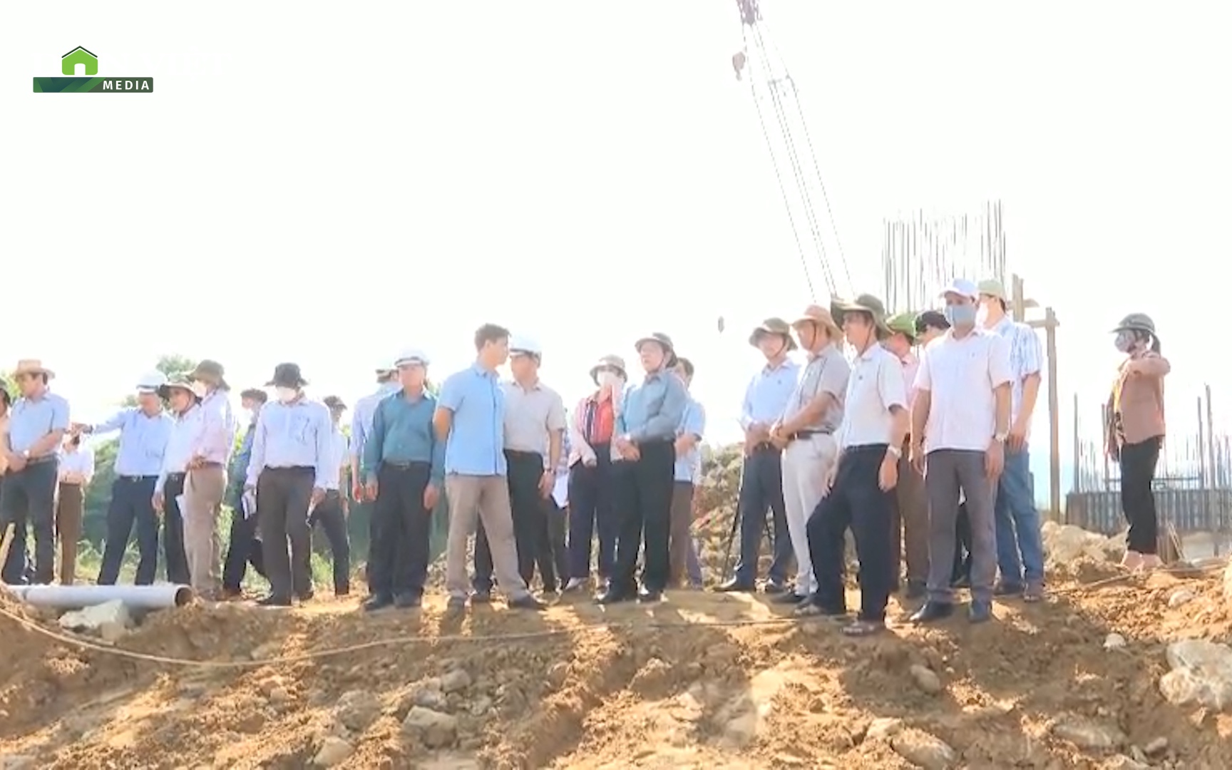 Dự án cầu 100 tỷ giải ngân quá chậm, Chủ tịch tỉnh Quảng Ngãi đích thân ra hiện trường chỉ đạo nóng