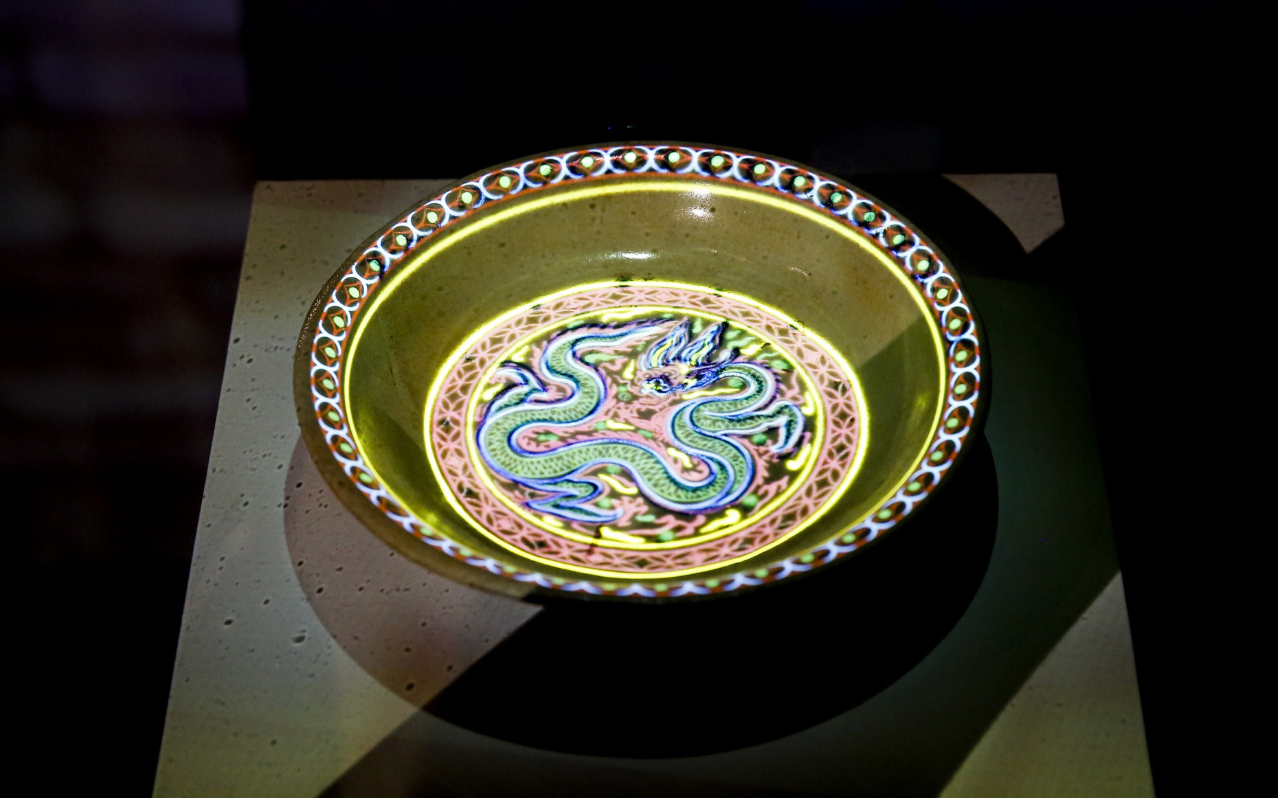 Chiêm ngưỡng “báu vật Hoàng cung Thăng Long” vô giá được trưng bày tại Hà Nội