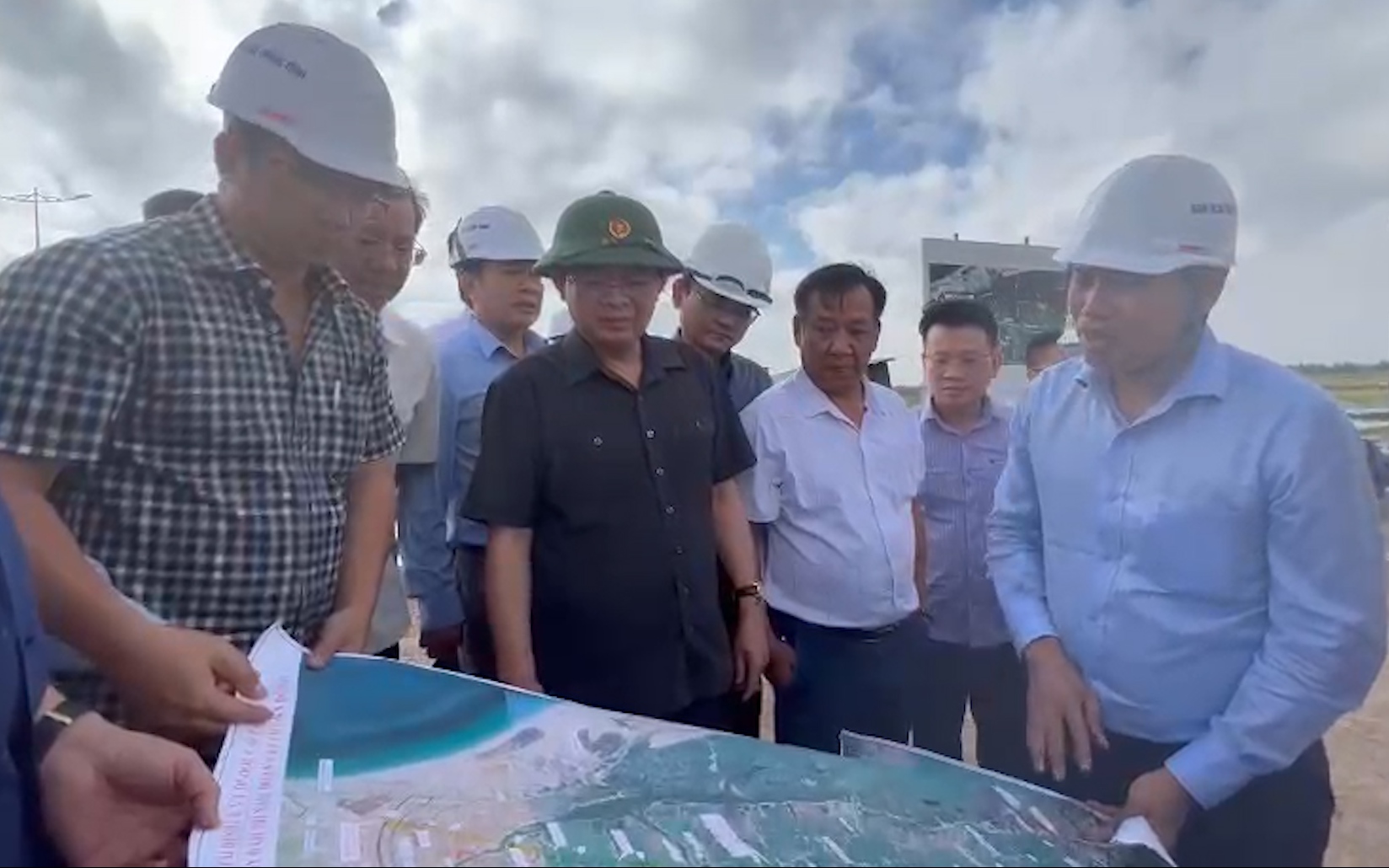 Để công trình trọng điểm tỉnh Bình Định thiếu đất cát, 3 giám đốc Sở sẽ bị xử lý trách nhiệm