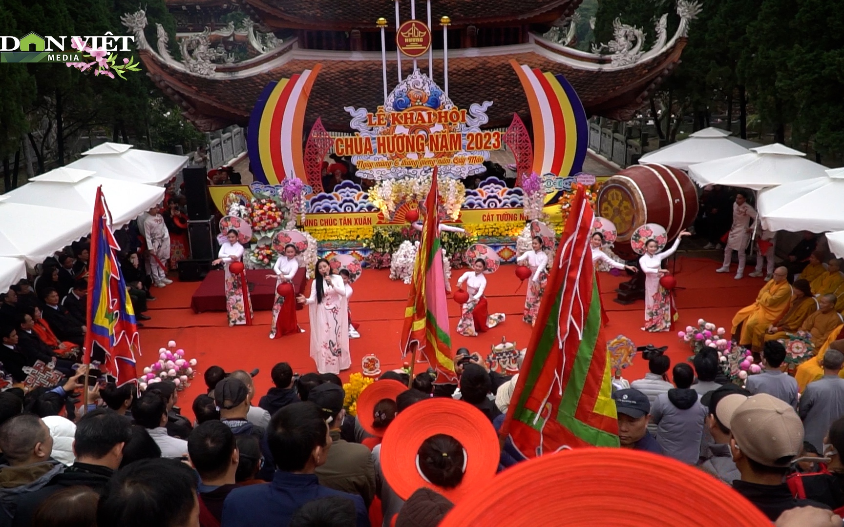 Khai hội chùa Hương 2023 nhộn nhịp với nhiều điểm mới, đặc sắc 