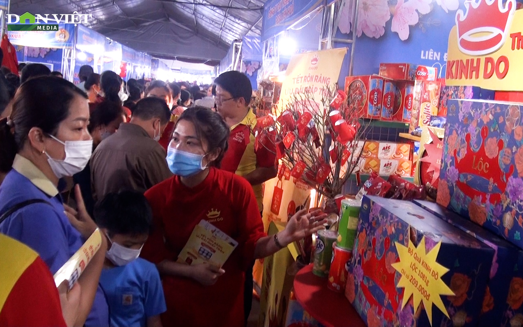Clip: 5.000 công nhân ở Đồng Nai hào hứng tham gia chợ tết công đoàn, mua hàng giá rẻ