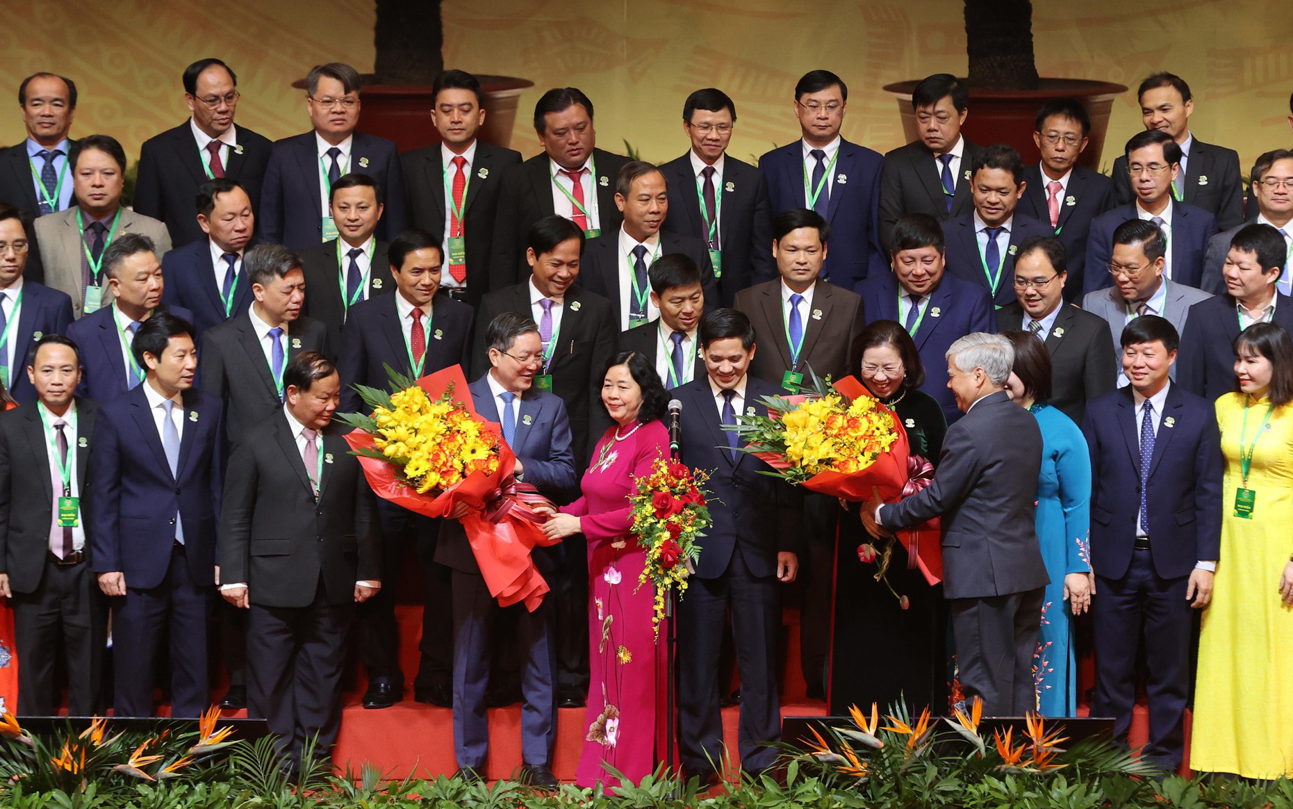 Hình ảnh BCH Trung ương Hội Nông dân Việt Nam khoá VIII ra mắt, nhận nhiệm vụ