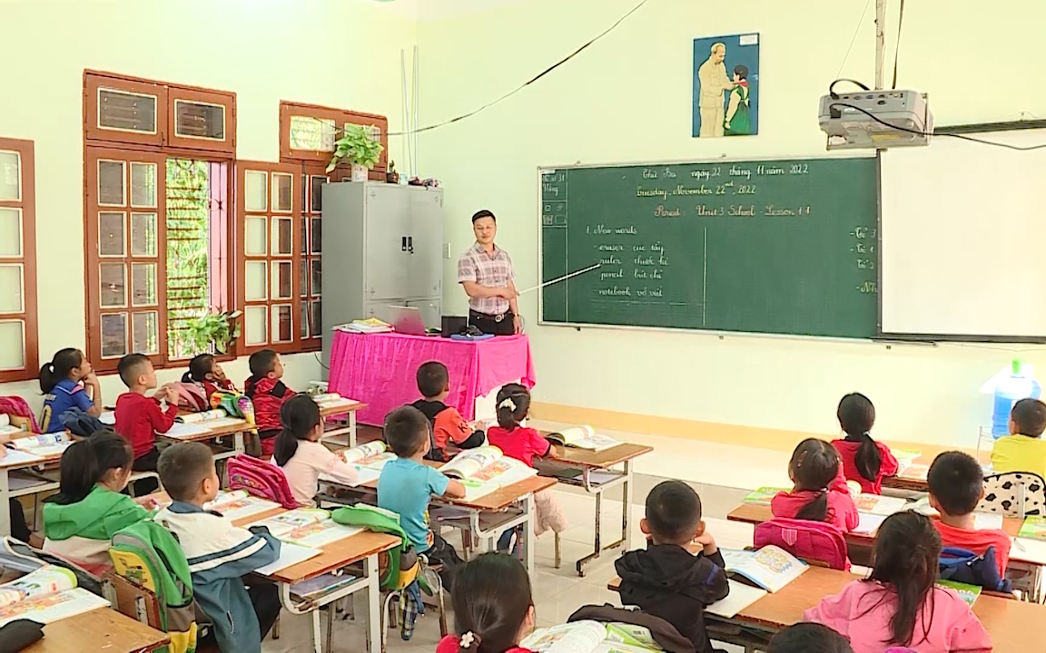 Sơn La: Thiếu hàng trăm giáo viên tiếng Anh, Tin học
