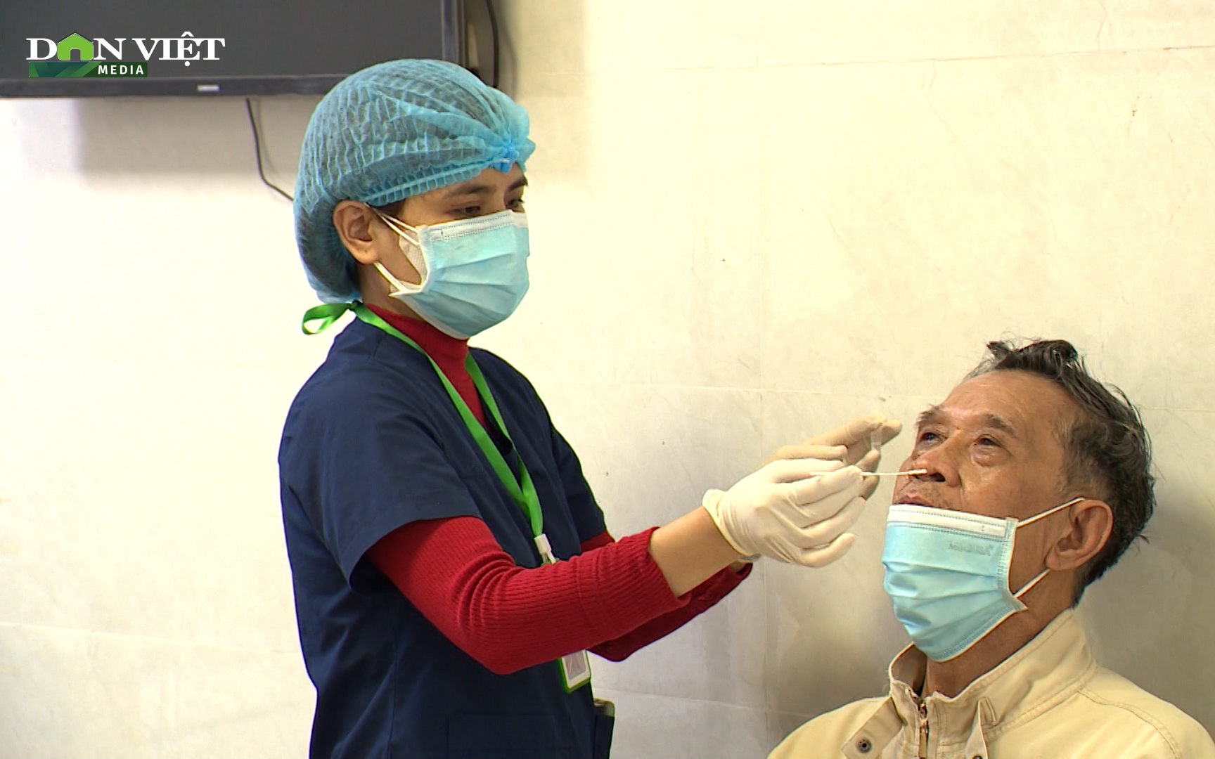 Clip: Gia tăng số bệnh nhân mắc Covid-19 ở Hà Nội nhập viện, hàng chục F0 chuyển nặng