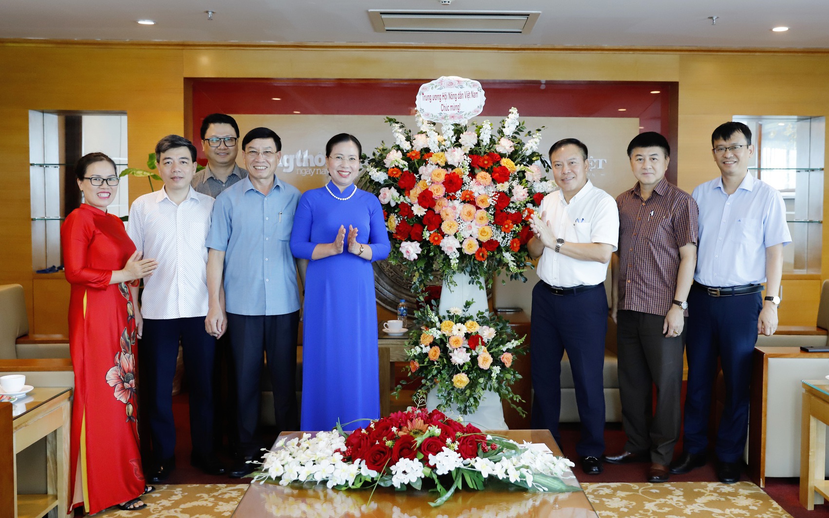 Lãnh đạo TƯ Hội Nông dân Việt Nam thăm và chúc mừng báo NTNN/Điện tử Dân Việt nhân ngày 21/6