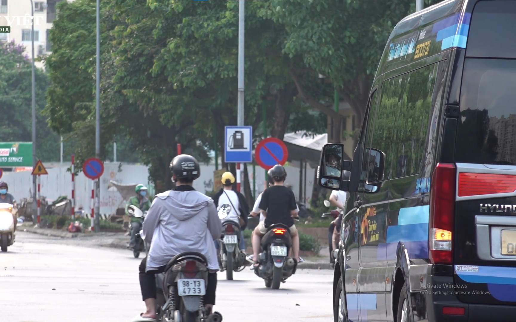 Hà Nội: Limousine núp bóng xe hợp đồng “lộng hành” khắp các tuyến phố thủ đô (Video kỳ 1)