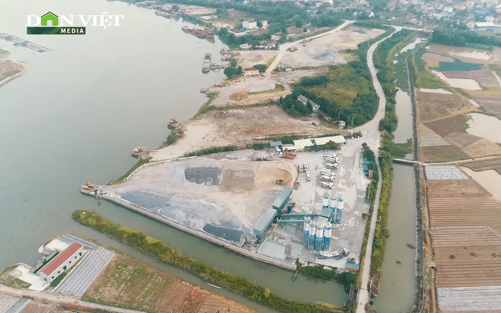 La liệt công trình sai phạm đe dọa sự an toàn tuyến đê sông Thái Bình mùa mưa bão (Video kỳ 1)