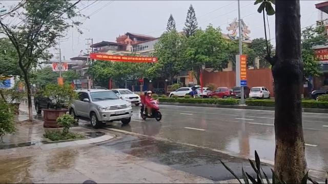 Cơn mưa "vàng" giải nhiệt cho Điện Biên trước lễ Kỷ niệm