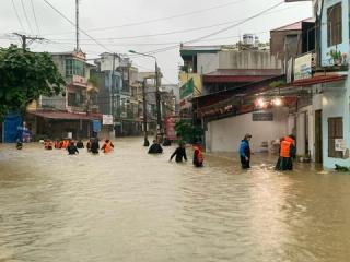 Mưa rất lớn gây ngập lụt tại Hà Giang, lũ trên sông Lô vượt báo động 3