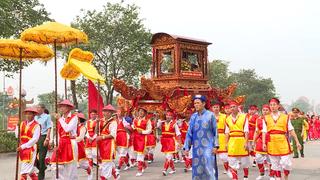 Độc đáo lễ rước kiệu về đền Hùng và biểu diễn múa lân sư rồng của các xã vùng ven